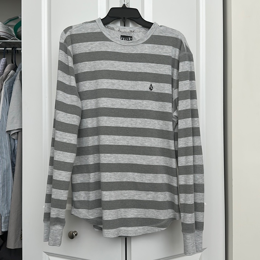Volcom long sleeve thermal. Gray and white stripes. Size is XL but fits like a L